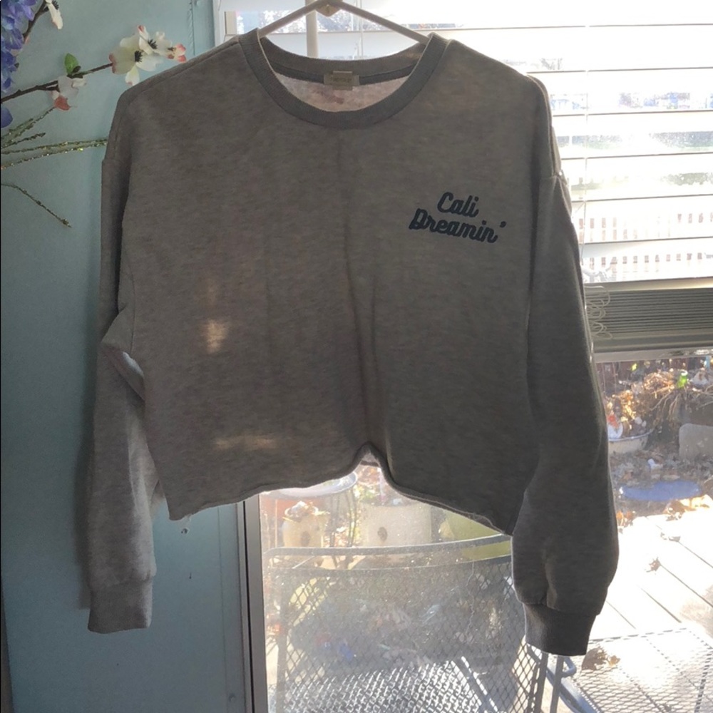 Forever 21 “Cali Dreamin’” Cropped Sweater